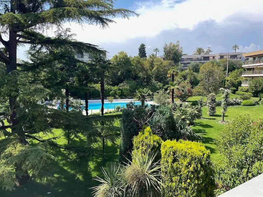 Cannes Montrose Luxury 5 Etoiles By Stephanie
